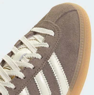 (W) Adidas Munich Earth Strata/Blanc Cassé/Gomme Chaussures IH4208 1