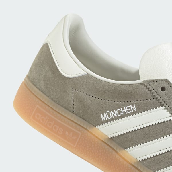 Cheap Adidas 慕尼黑運動鞋 銀卵石/奶白/銀色金屬 JS3990