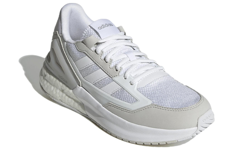 Lookbook （女士）adidas Nebzed Super Boost「銀白金屬」GW0372