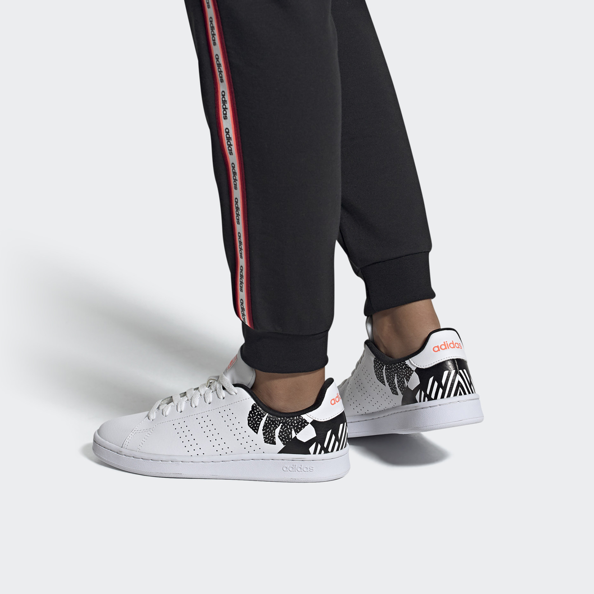 Details for (W) (여성용) 아디다스 네오 어드밴티지 화이트/블랙 EH1112 EH1112