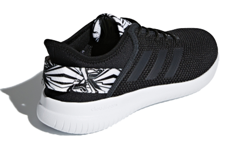 Shop adidas neo Cf Qtflex 低筒 跑步鞋 女款 黑白