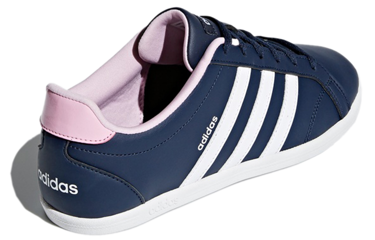 Shop (W) adidas neo Coneo Qt Bleu/Blanc DB0131
