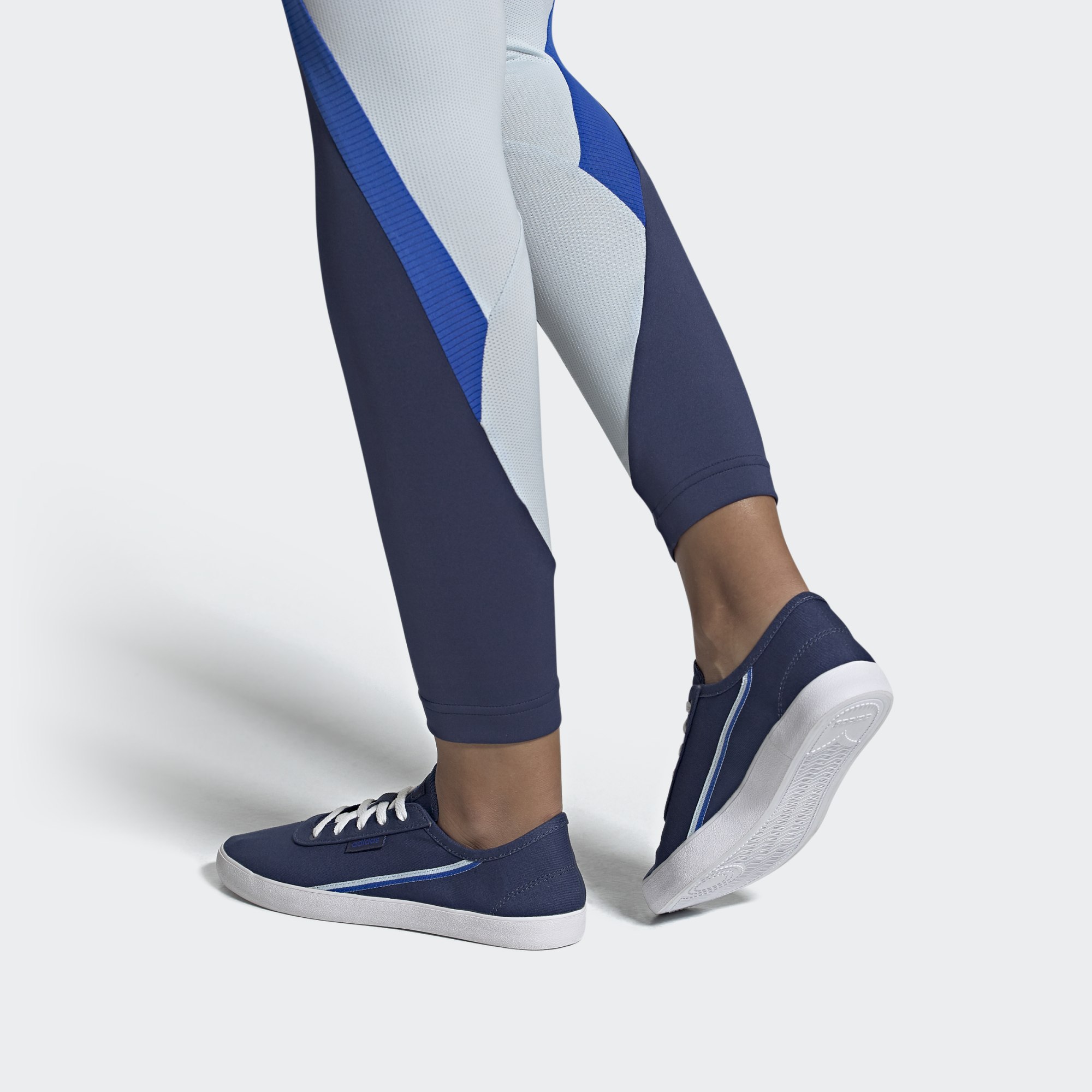 Sizing adidas neo Courtflash X 女款 藍