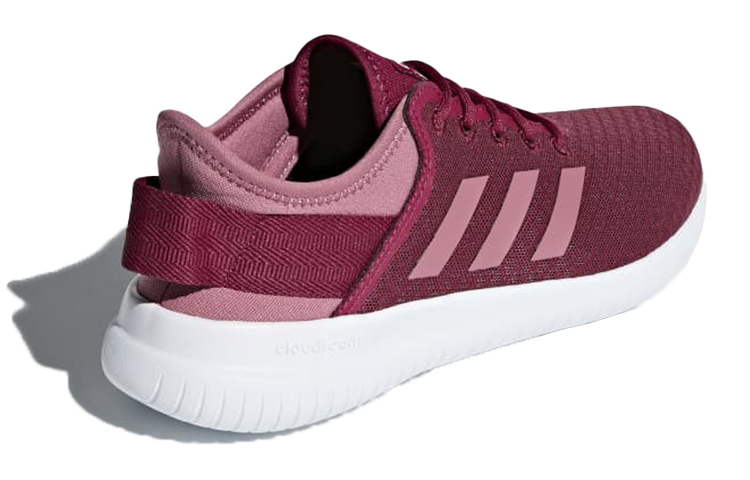 Shop (W) adidas neo QT Flex Rot B43753