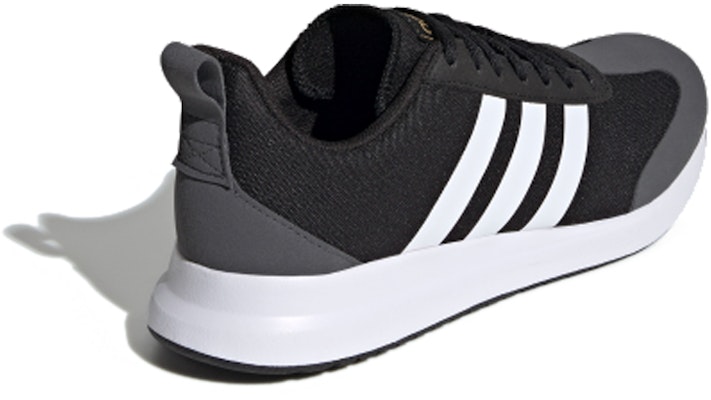(W) adidas neo RUN 60S 'Hitam Putih' EE9737 Lookbook (W) adidas neo RUN 60S 'Hitam Putih' EE9737
