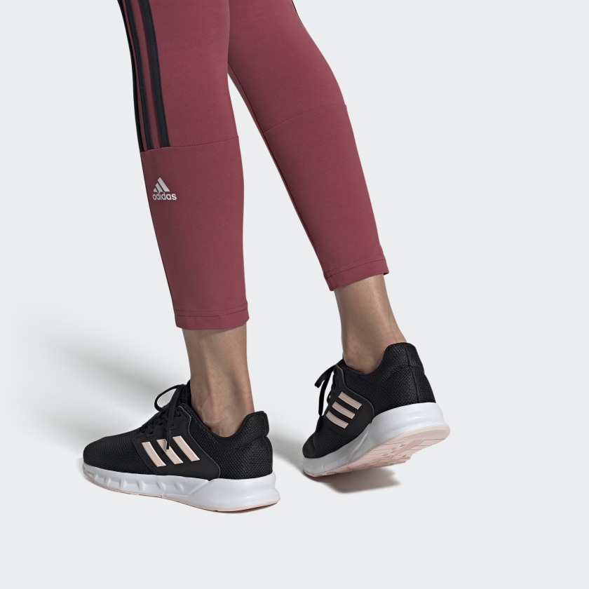Sizing adidas neo Showtheway 低筒悠閒跑步鞋 女款 黑粉