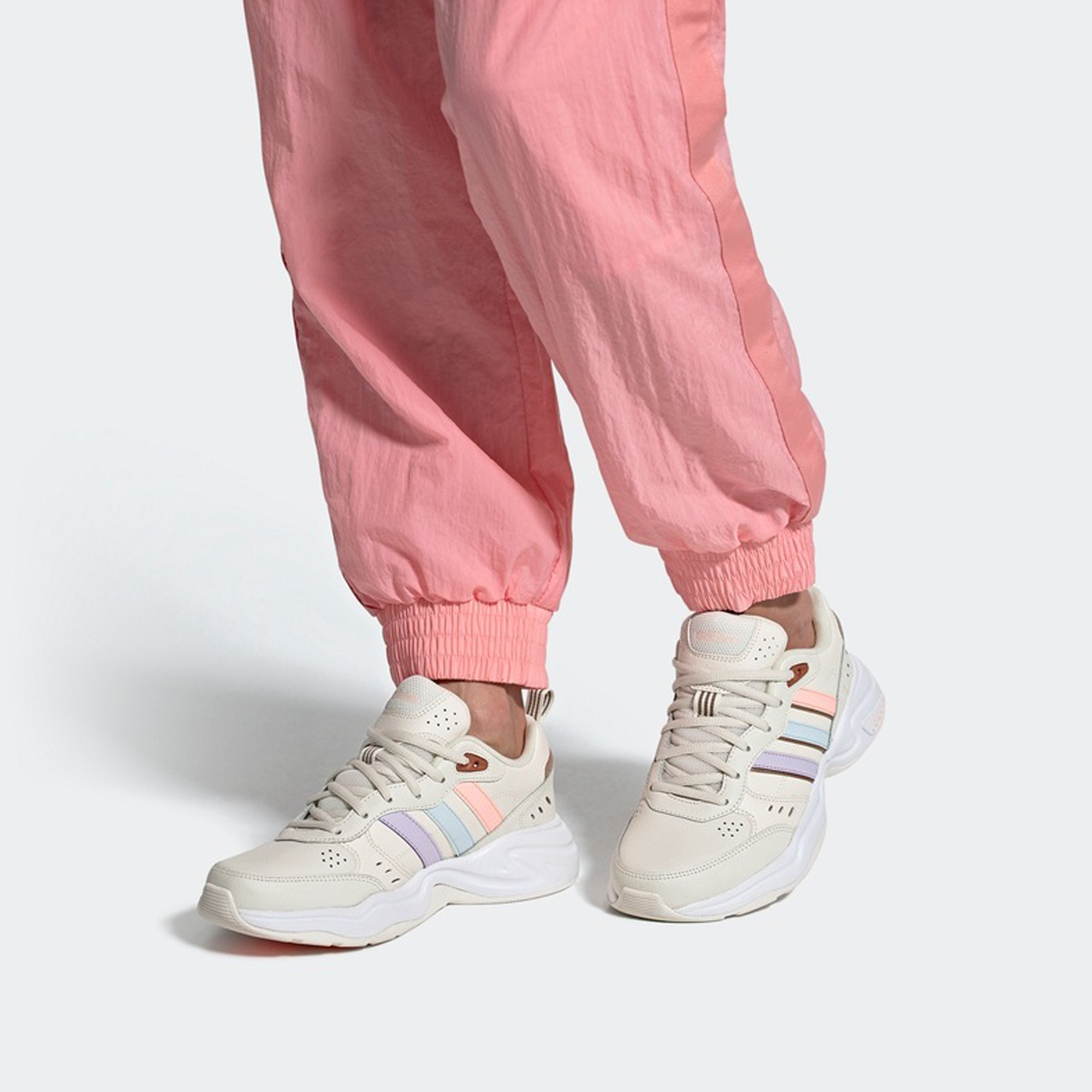 Sizing adidas neo Strutter 防滑耐磨輕便 低筒 運動休閒鞋 女款 米