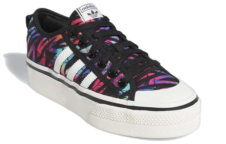 Lookbook （女款）adidas Nizza 增高鞋 '音樂節' HQ9857