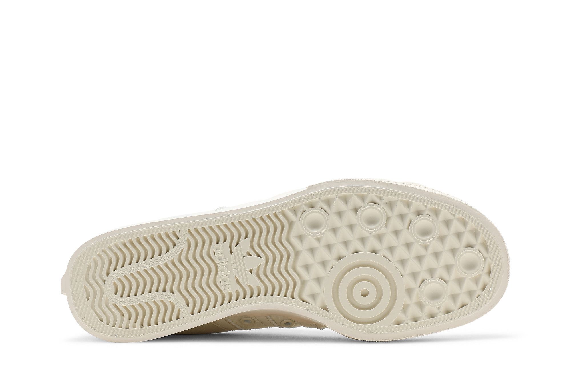 Shop adidas originals Nizza 平台舒適耐磨低筒休閒板鞋 女款 米色