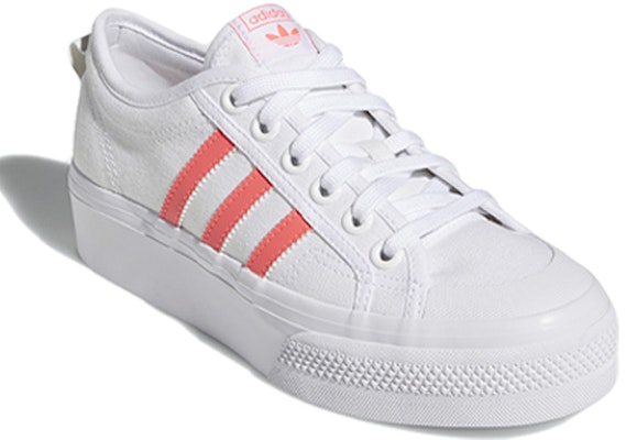 (W) adidas Nizza Platform 'Putih Merah Jambu Signal' FY2260 Lookbook (W) adidas Nizza Platform 'Putih Merah Jambu Signal' FY2260
