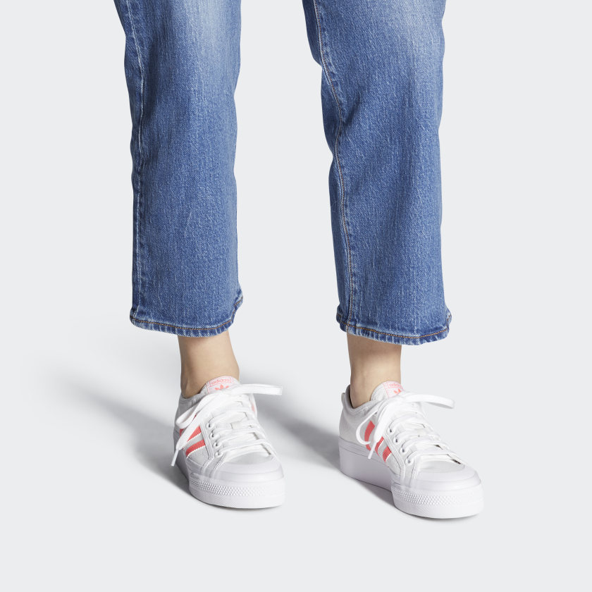 Sizing (W) adidas Nizza Platform ''Blanc Signal Rose'' FY2260