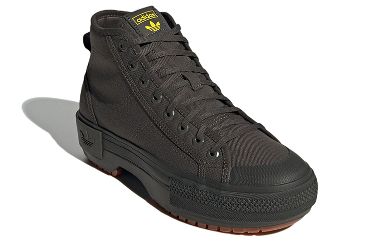 Lookbook (W) adidas Nizza Trek ''Shadow Olive Gum'' Schoenen HQ9875