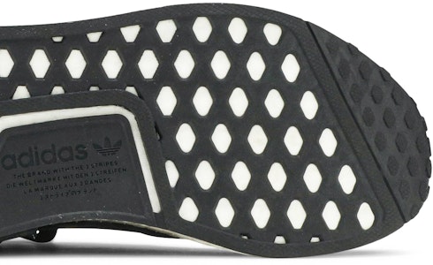 (W) NMD_R1 フェーディンググリッチ (黒) EF4276 Purchase (W) NMD_R1 フェーディンググリッチ (黒) EF4276