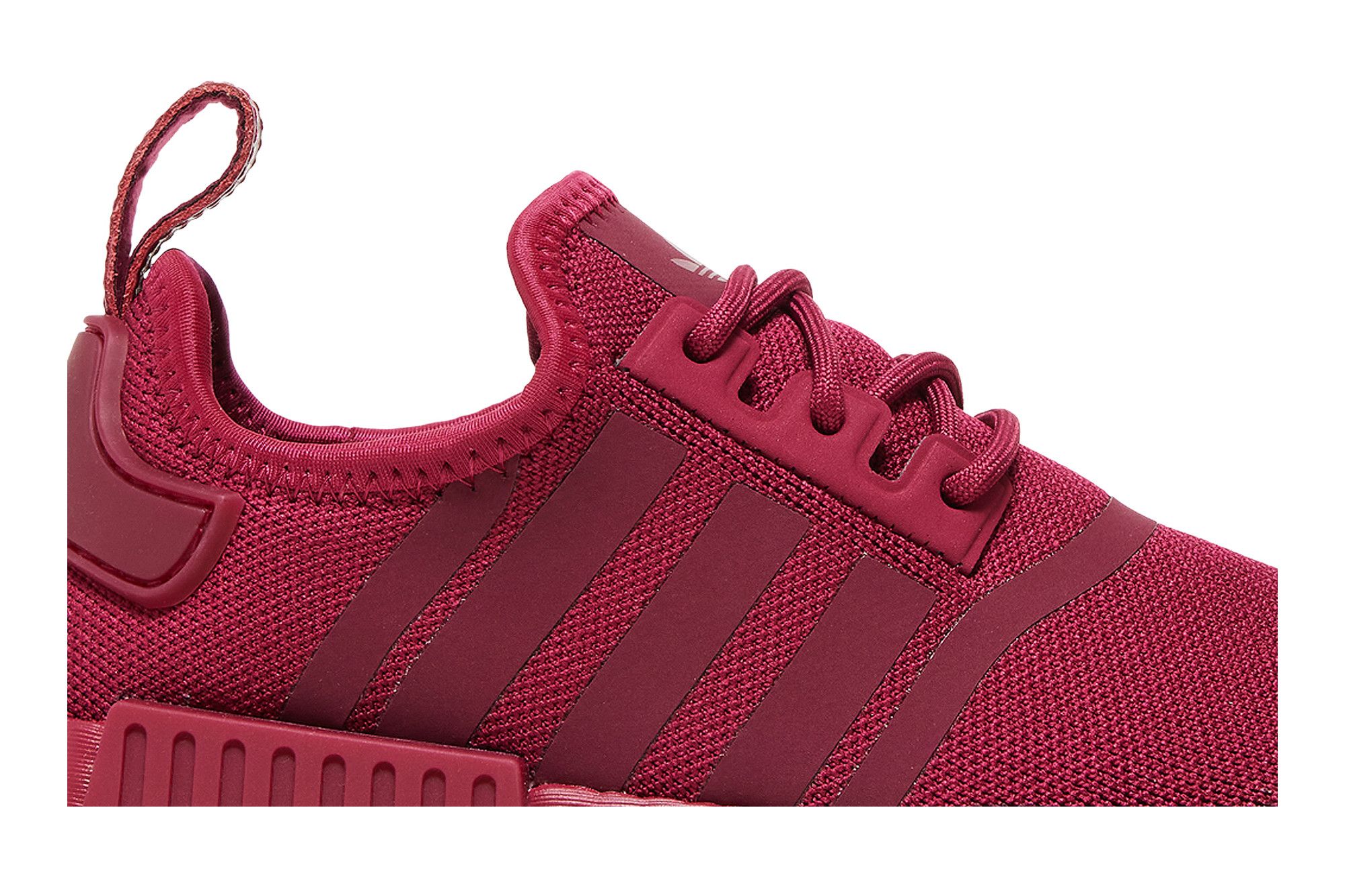 Lookbook （女性款）adidas NMD_R1「傳奇酒紅」HP9662