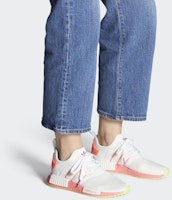 adidas Originals NMD_R1 女款 白粉橙 Sizing adidas Originals NMD_R1 女款 白粉橙