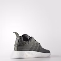 Lookbook (W) 阿迪达斯 NMD_R2 '实用常春藤' BA7261