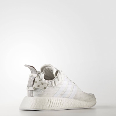 (W) adidas NMD_R2 PK 'Putih Klasik' 'Putih Klasik' BY2245 Lookbook (W) adidas NMD_R2 PK 'Putih Klasik' 'Putih Klasik' BY2245
