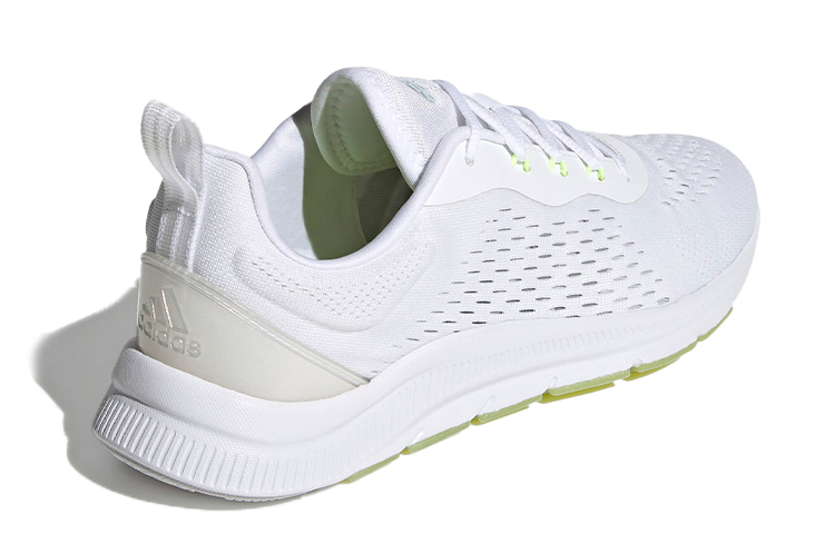 Shop (W) adidas Novamotion Baskets Blanc/Argent FY8387