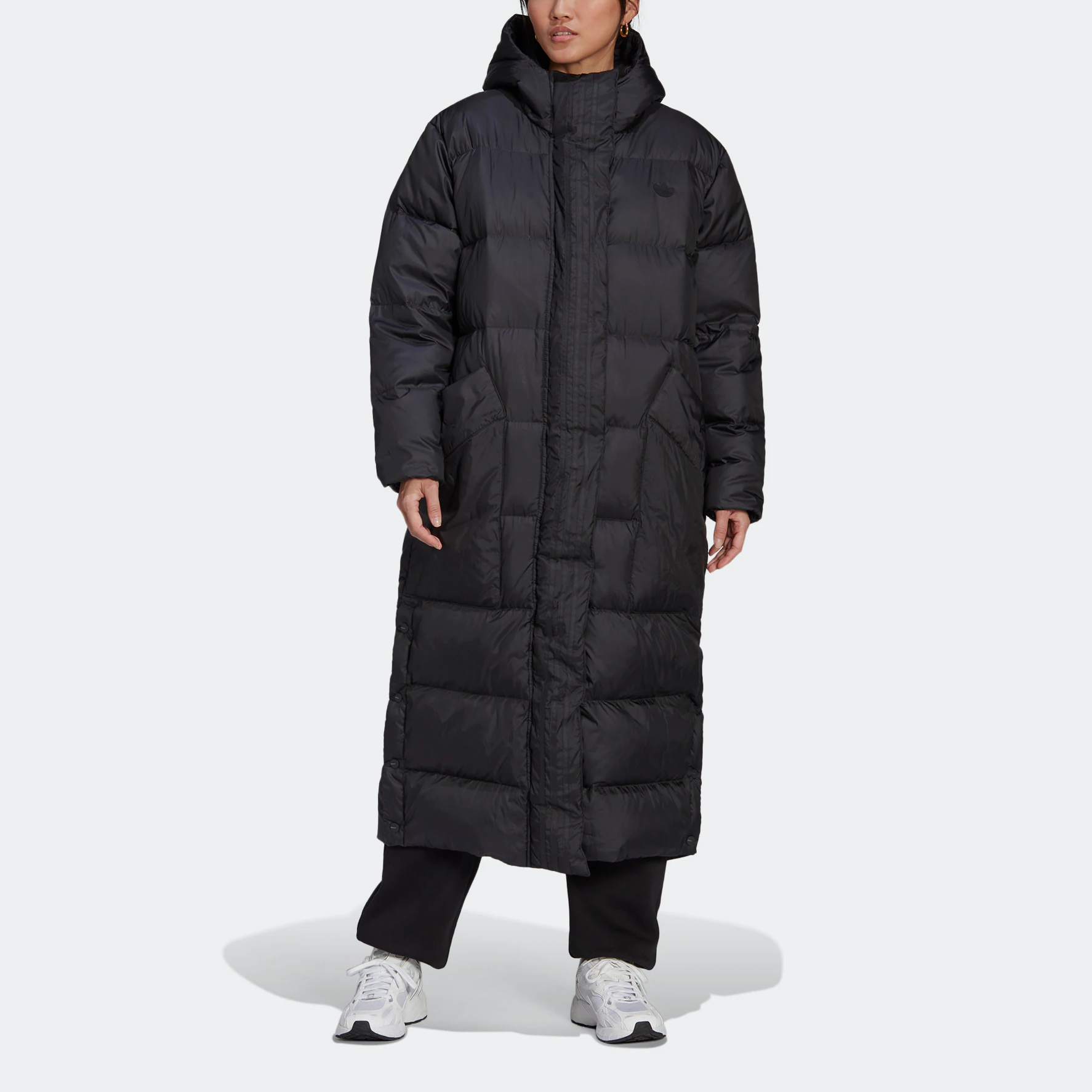 Lookbook (W) アディダスオリジナルス ロングダウンジャケット フード付きブラックミドル丈コート HK5241