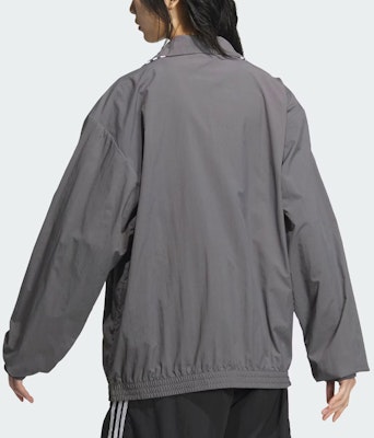 (W) adidas Originals Jaket Track Oversized Retro Abu-Abu dengan Tiga Garis. JJ3362 Shop (W) adidas Originals Jaket Track Oversized Retro Abu-Abu dengan Tiga Garis. JJ3362