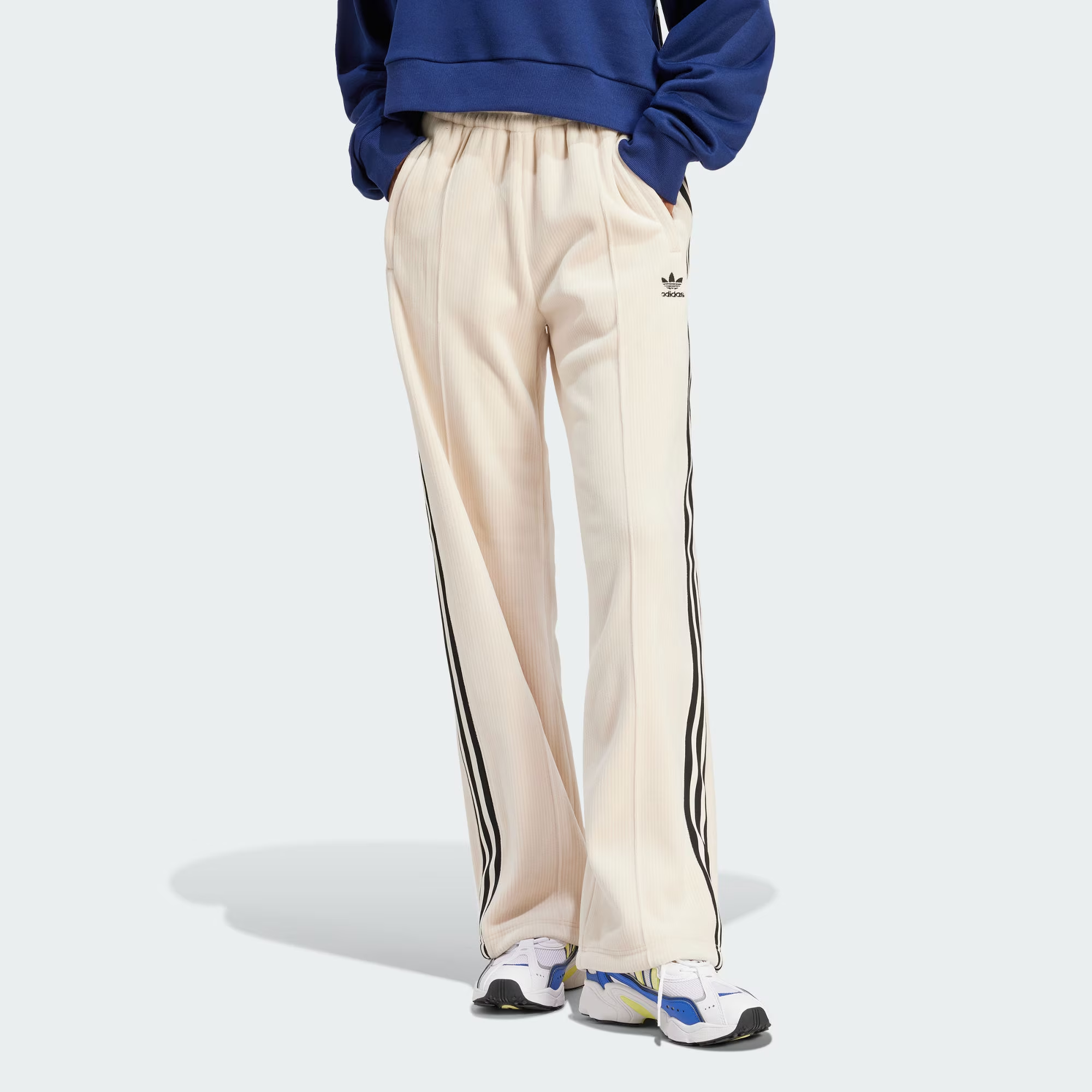 Lookbook (Women) adidas Originals  Premium Beckenbauer Luxe Track Pants Off White. IY2911