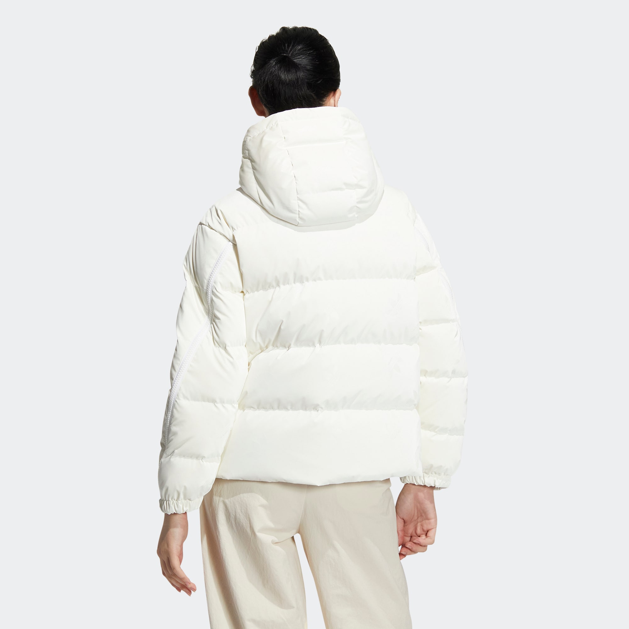 Shop (Women) adidas Originals  White Allover Print Down Jacket with Logo Patch Hooded. HS9511