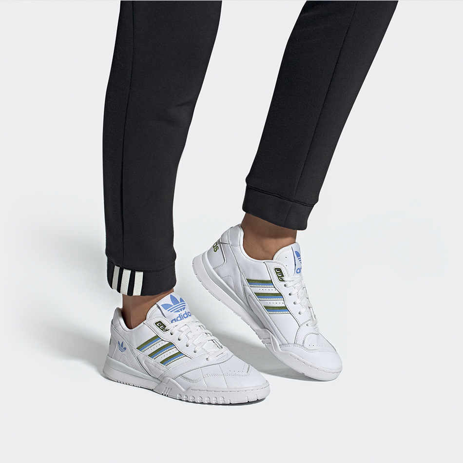 Details for (W) adidas Originals A.R. TRAINER ''Bianco Blu'' EE5409
