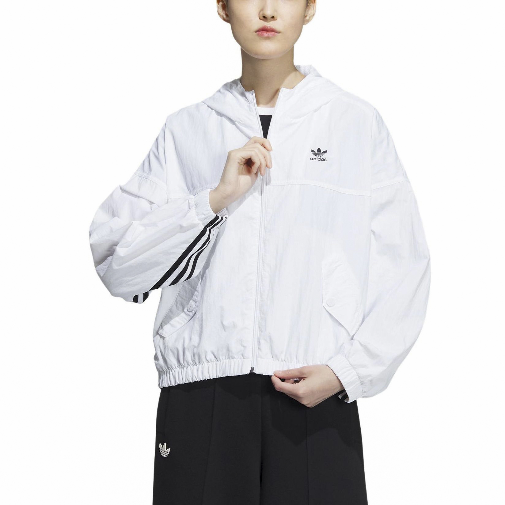 Shop (W) アディダス オリジナルス アディクラブ ロゴ入り ルーズフィット ウィンドブレーカー レディース IP1804
