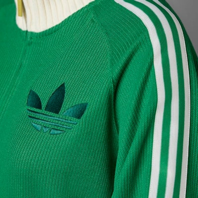 (Women) adidas Originals Adicolor 70s Logo Embroidered Colorblock Track Jacket. IB2025 Sizing (Women) adidas Originals Adicolor 70s Logo Embroidered Colorblock Track Jacket. IB2025