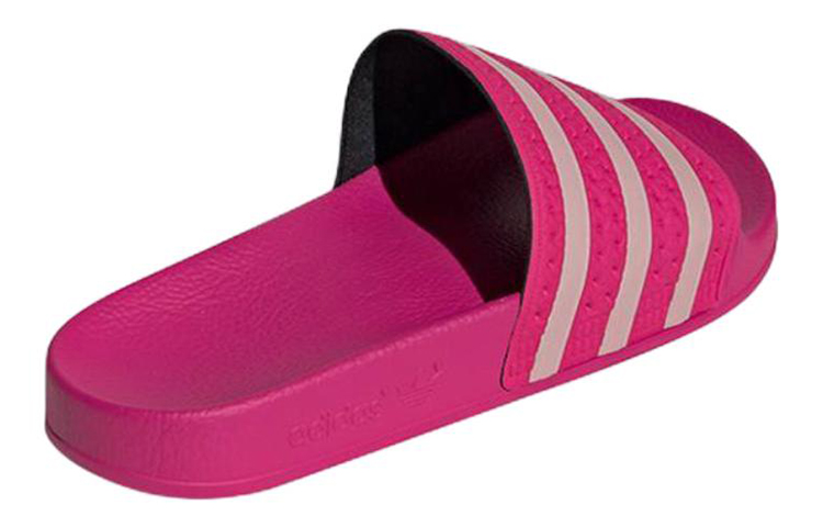 Shop adidas originals Adilette 休閒運動拖鞋 女款 玫紅