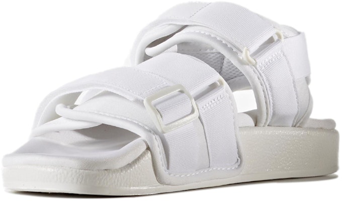 (W) adidas Originals Adilette Sandal Ringan Nyaman Sandal Olahraga BB5096 Lookbook (W) adidas Originals Adilette Sandal Ringan Nyaman Sandal Olahraga BB5096