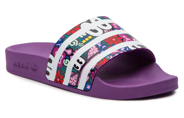 Lookbook (W) 아디다스 오리지널 아딜렛 슬라이드 (Adidas Original Adilette Slides) CG6468