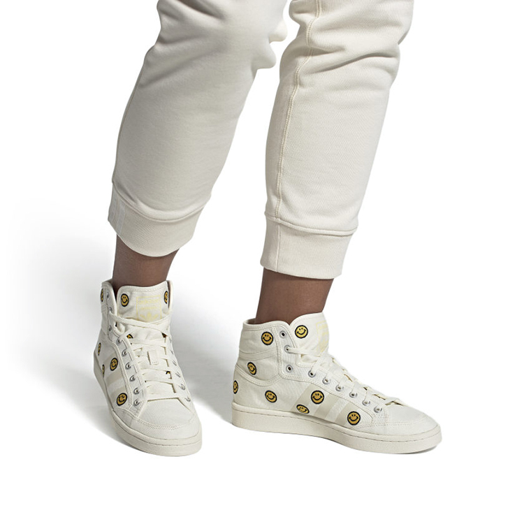 Sizing (Women) adidas originals Americana Decon EG8028