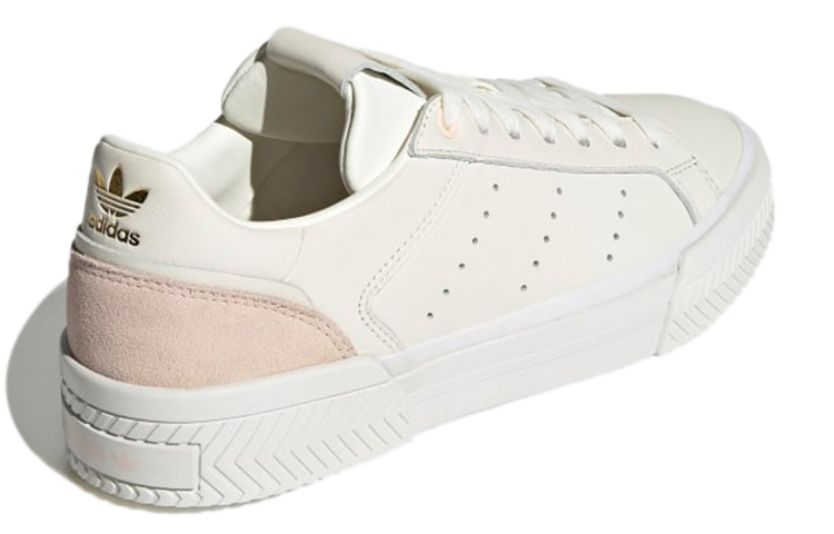 Shop adidas originals Court Tourino 防滑耐磨 低筒休閒板鞋 女款 米粉