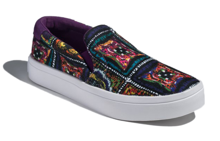 Lookbook adidas originals Courtvantage 女款 彩色