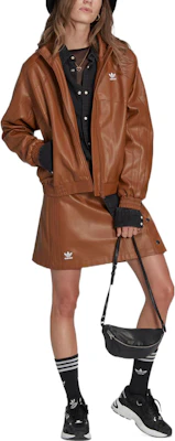 (W) adidas Originals 仿皮革棕色外套 拉鏈立領外套 II6102 Lookbook (W) adidas Originals 仿皮革棕色外套 拉鏈立領外套 II6102