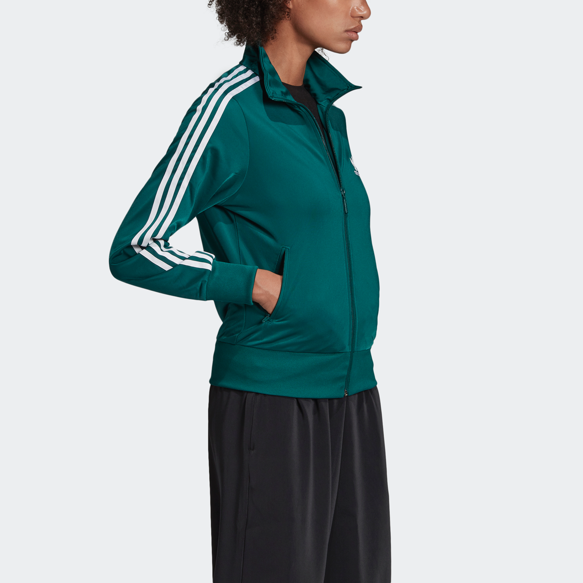 Sizing (W) 阿迪达斯三叶草Firebird TT优雅绿三条纹运动夹克 ED7535