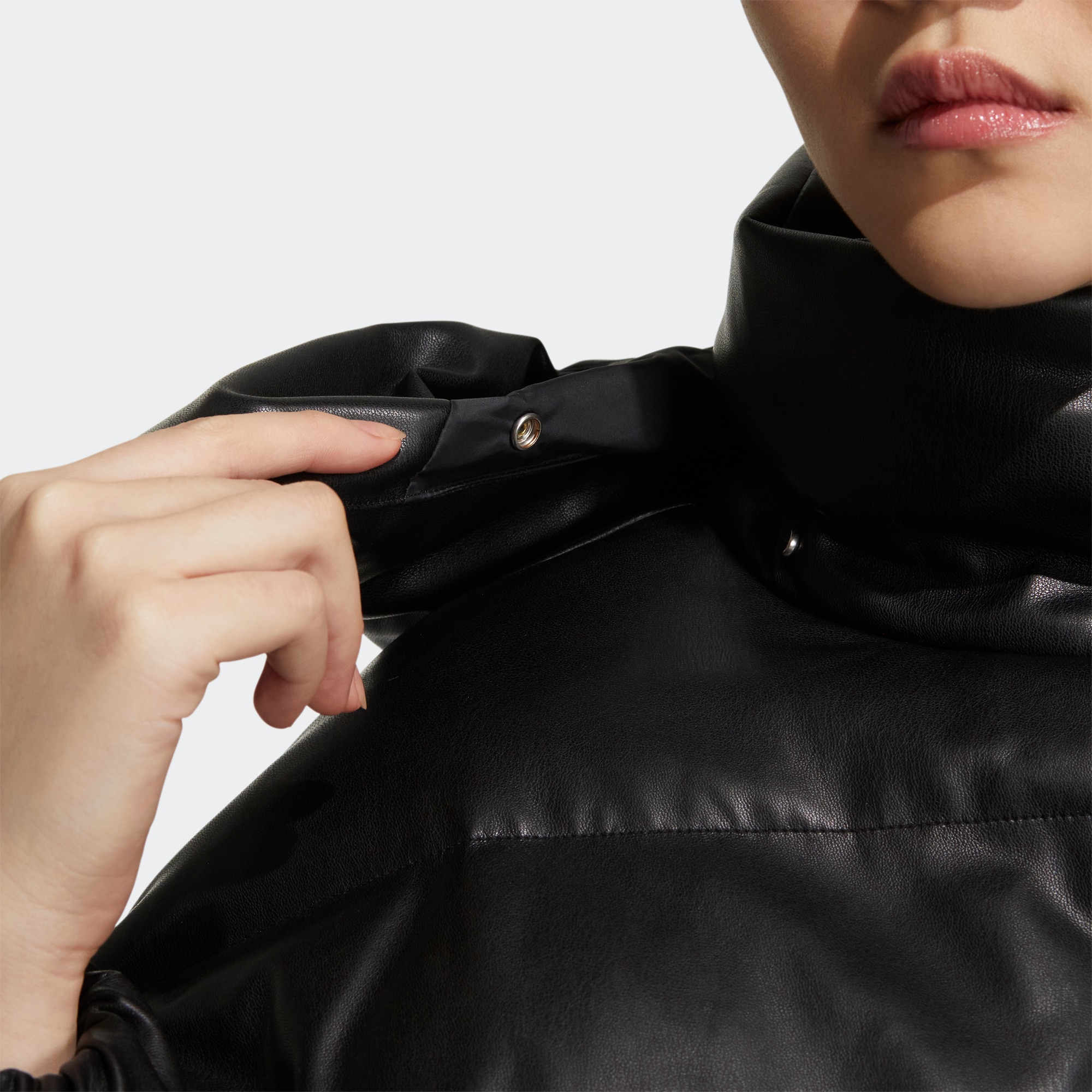 (Women) adidas Originals FW22  Black Hooded Down Jacket with Logo Embroidery. HS9526 圖 6