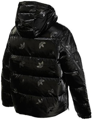 (W) アディダス オリジナルズ FW22 ブラック ロゴ プリント パファー ジャケット フード付き HS9510 Lookbook (W) アディダス オリジナルズ FW22 ブラック ロゴ プリント パファー ジャケット フード付き HS9510