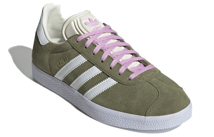Lookbook (W) Sepatu adidas Originals Gazelle 'Focus Olive White' GX2055