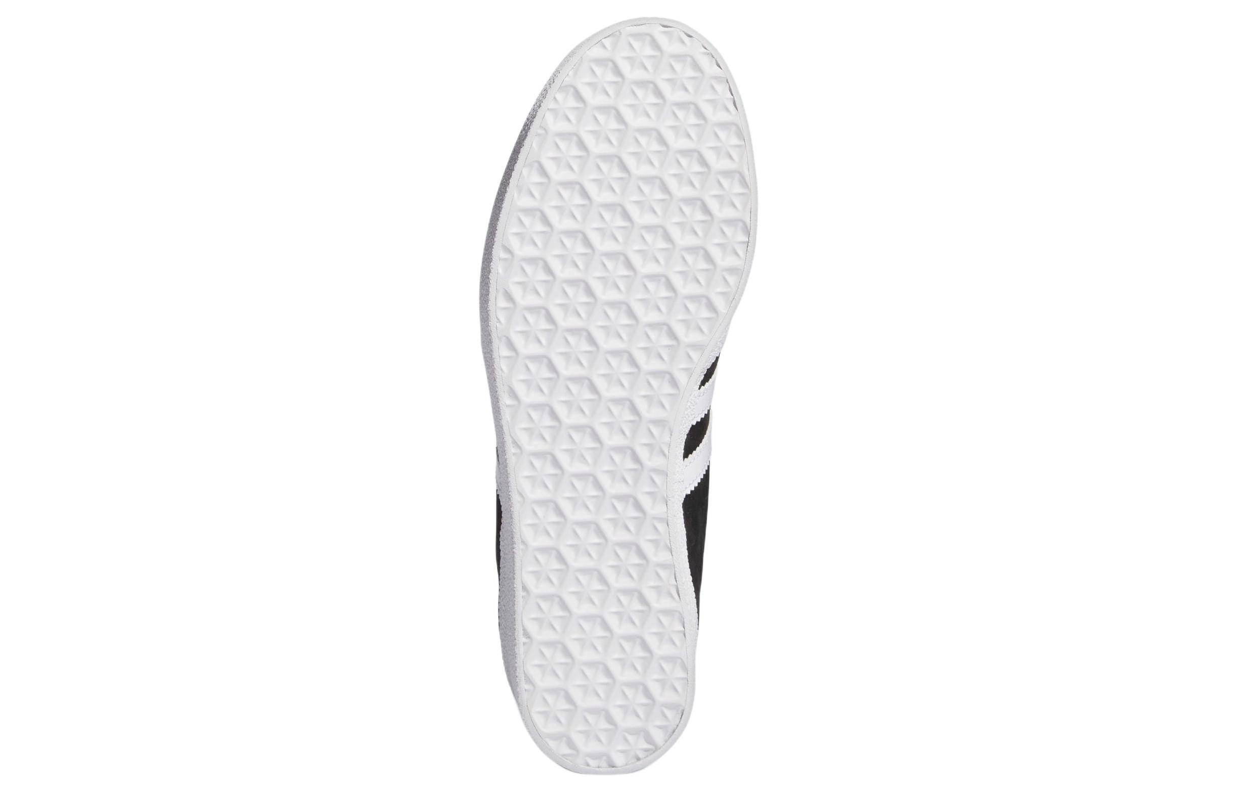 Sizing (Women) adidas Originals Gazelle Up 'Black White' IH1290