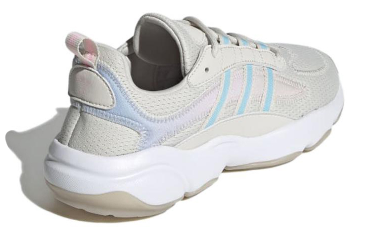 Shop adidas originals Haiwee 耐磨防滑運動休閒鞋 女款 灰藍