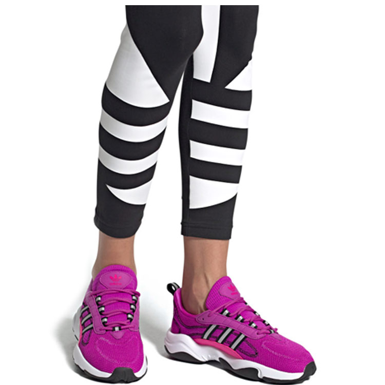 Sizing adidas originals Haiwee 女款 粉銀黑