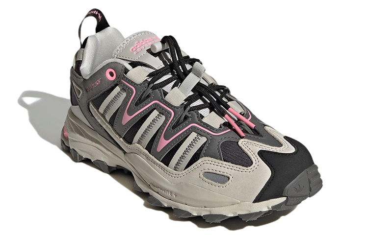 Lookbook (W) アディダス ハイパートラフ アドベンチャー アルミ/黒/ピンク GW7129