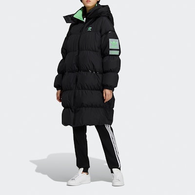 (W) 阿迪达斯Originals长款连帽羽绒外套黑色冬季款. HF1581 Lookbook (W) 阿迪达斯Originals长款连帽羽绒外套黑色冬季款. HF1581