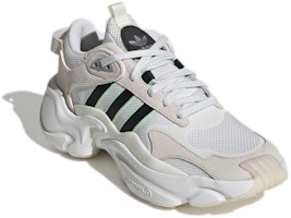 (W) アディダス マグマー ランナー 白/黒 EF8997 Lookbook (W) アディダス マグマー ランナー 白/黒 EF8997