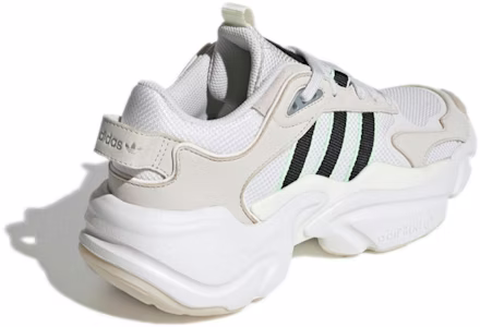 (W) adidas Originals Magmur Runner 'Putih Core Hitam' EF8997 Shop (W) adidas Originals Magmur Runner 'Putih Core Hitam' EF8997