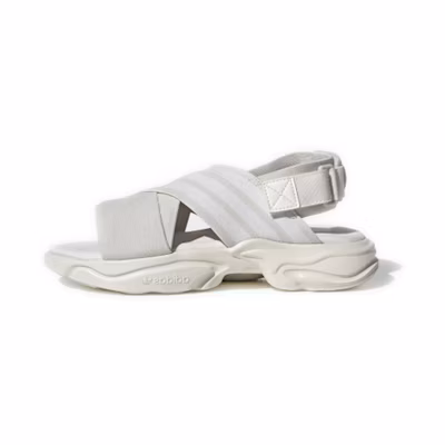 (W) adidas originals Magmur Sandal Brown/White Sandal