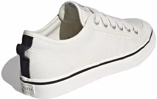 Shop adidas originals Nizza Low 耐摩便利休閒板鞋 女款 白色