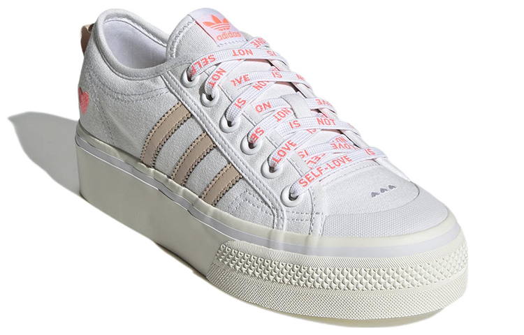 Lookbook adidas originals Nizza Platform 耐磨厚底休閒板鞋 女款 白色